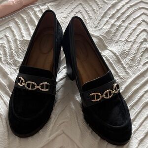 Giani Bernini Black Loafers with Silver Chain Accent